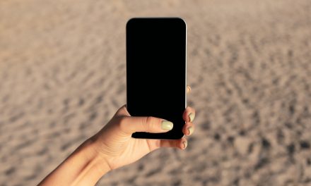 What is a Phone UV Sanitizer: A must-have mobile accessory